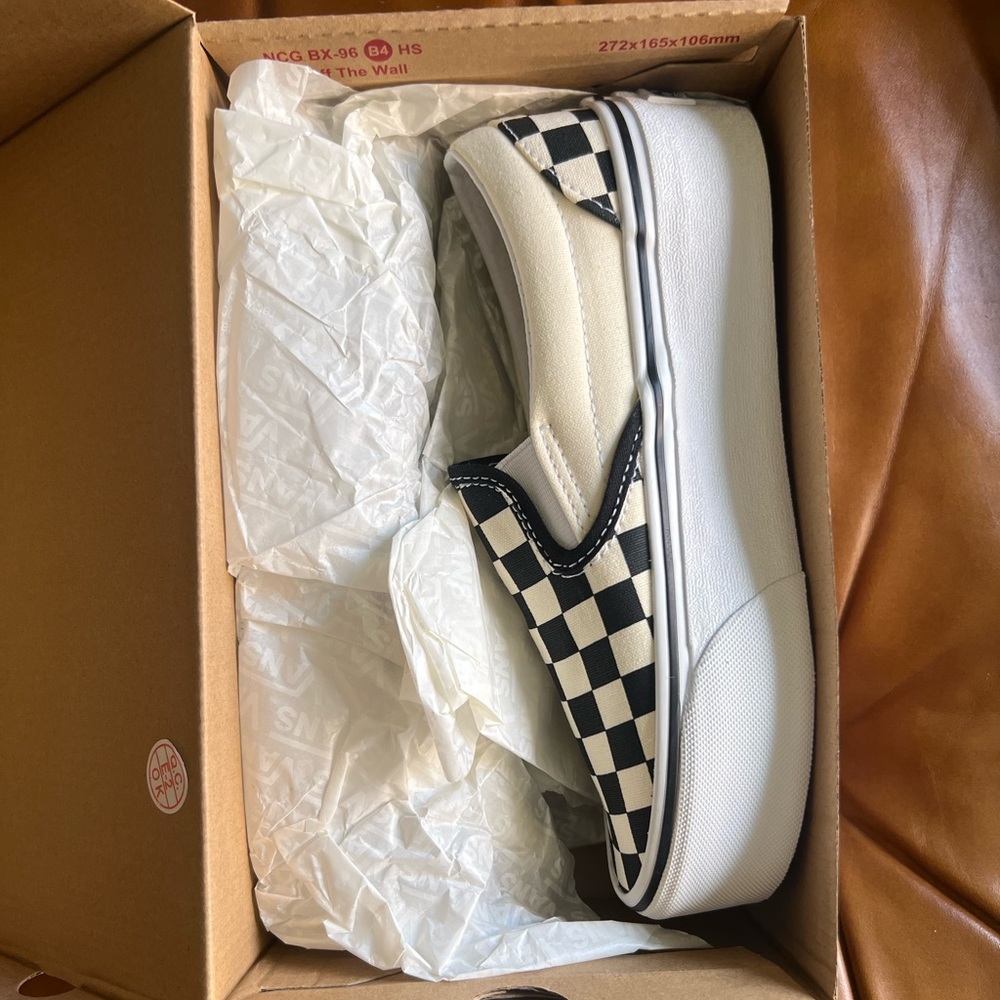 Brand new Checkered platform Vans size 6